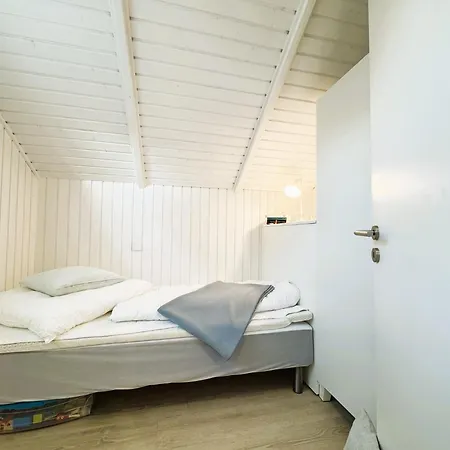 Tatil Evi Lille Hus - Familienfreundliches Strandhaus Mit Ofen Holnishof